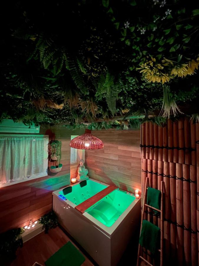 شقة Le Balneo Jacuzzi Vieil Antibes Safranier المظهر الخارجي الصورة