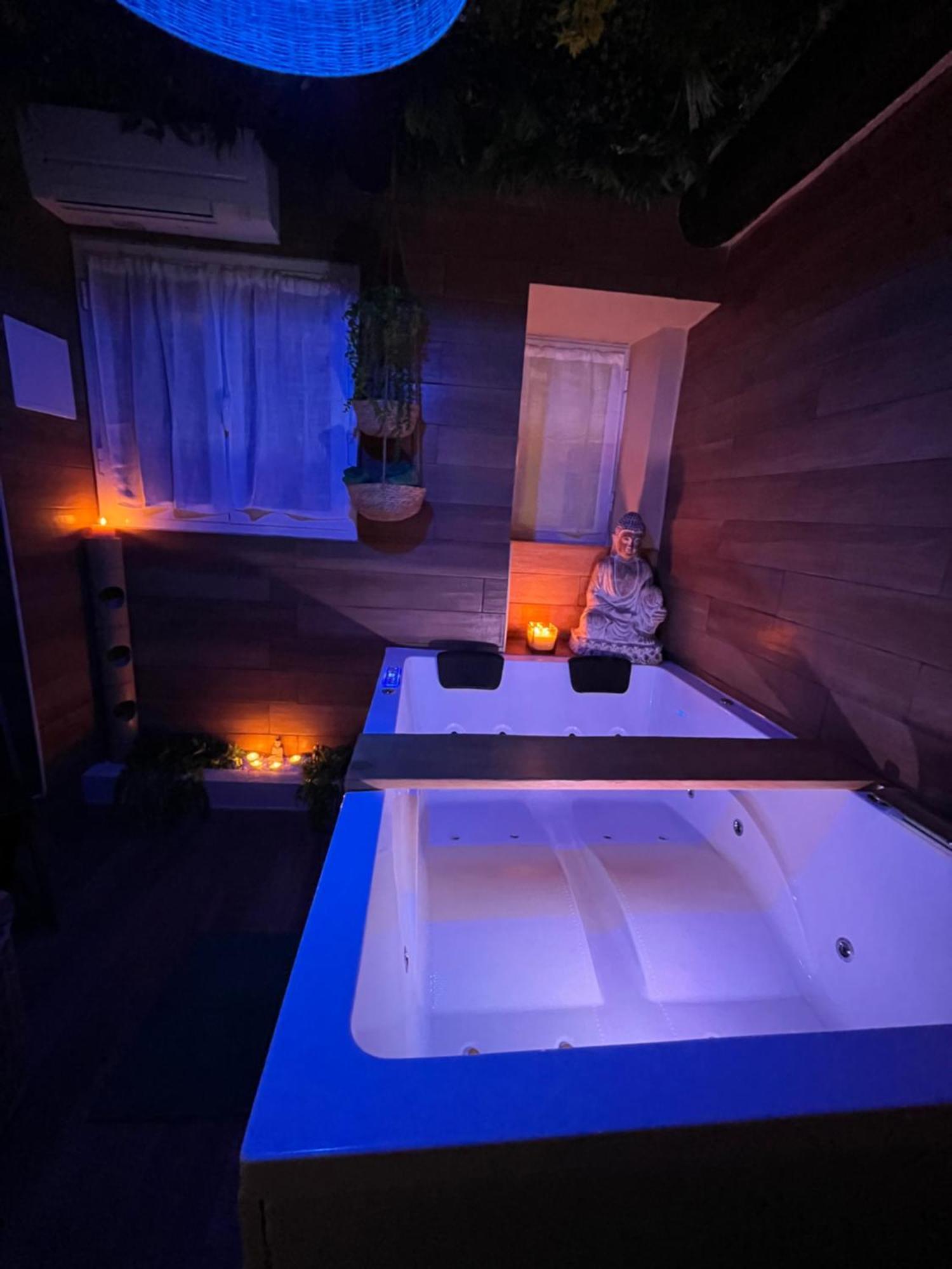 شقة Le Balneo Jacuzzi Vieil Antibes Safranier المظهر الخارجي الصورة